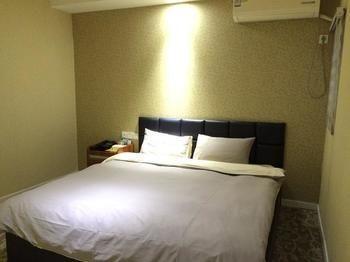 Xo Fashion Theme Hotel Dongying Екстериор снимка